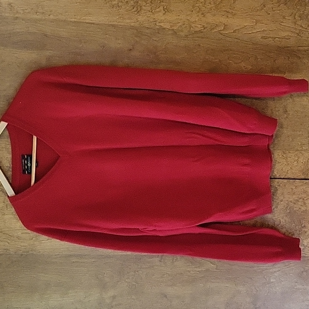 100% Cashmere sweater, Non Smoking Household